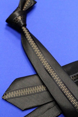 Узкий галстук, цвет: черный с коричневой змейкой арт. 8002s37