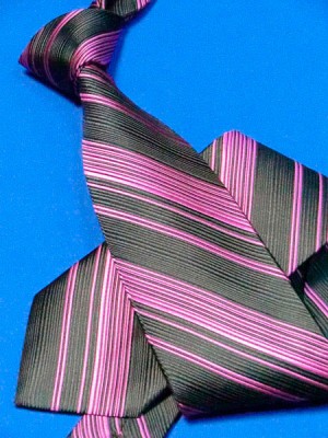 Галстук цвет: Фиолетовые полоски на черном фоне, арт. 1221-98