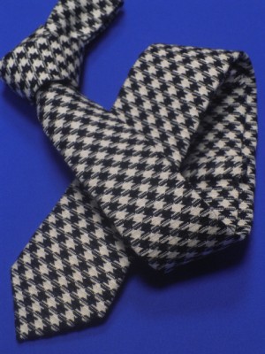 Галстук мужской ,хлопок 100% , цвет: черно-белыми, кубиками, арт. 408 01  ширина 3см.