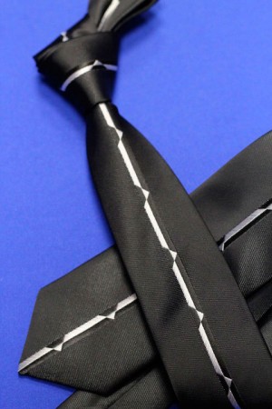 Галстук цвет: черный с серебристой полосой по середине, арт. 1245s51