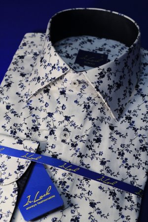 Арт. 429s 65 рубашка приталенная белая в синий цветочек
